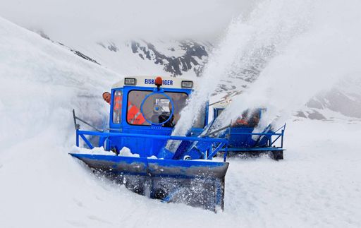 Vorschau Bild von Frühjahrs-Schneeräumung Großglockner Hochalpenstraße