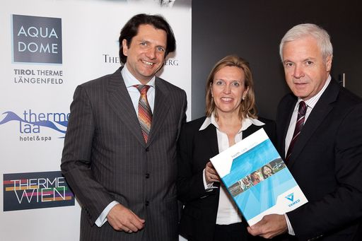 http://pressefotos.at/m.php?g=1&u=66&dir=201004&e=20100428_v&a=event
Im Bild v.l.n.r.: Mag. Ludwig Bichler (Unternehmenssprecher
VAMED AG), Bärbel Frey (Geschäftsführerin Aqua Dome Therme Längenfeld
& Tauern SPA, Zell am See -Kaprun), KommR Gerhard Gucher (Direktor
VAMED Vitality World)