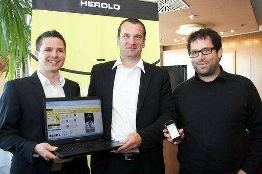  http://pressefotos.at/m.php?g=1&u=43&dir=201004&e=20100429_h&a=event 
HEROLD.at wartet nach Relaunch mit Bewertungen zu Unternehmen auf - im Bild v.l.n.r.: Georg Koch (Director Product Management online HEROLD Business Data GmbH), Thomas Friess (Geschäftsfüherer HEROLD Business Data GmbH) und Clemes Beer (Geschäftsführer, Tupalo Internetservices GmbH)