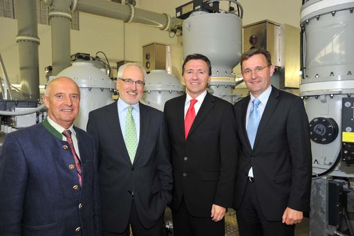 http://pressefotos.at/m.php?g=1&u=38&dir=201005&e=20100506_w&a=event
Wien Energie nimmt ein neues Umspannwerk in Betrieb