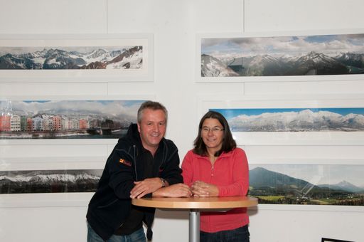 Vorschau Bild von Thomas Defner leitet mit seiner Frau Gerlinde bereits in der dritten Generation den Defner Photo Verlag in Igls bei Innsbruck.