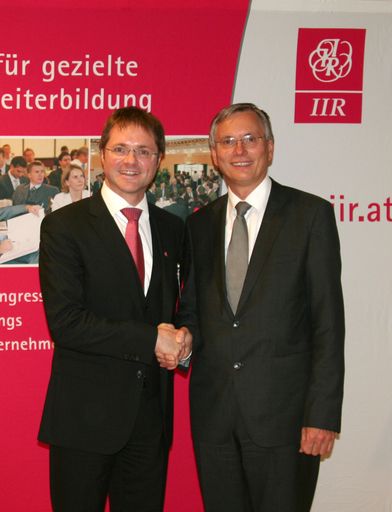 Manfred Hämmerle, Geschäftsführung, IIR Österreich (li.), BM Alois Stöger, Bundesministerium für Gesundheit (re.)