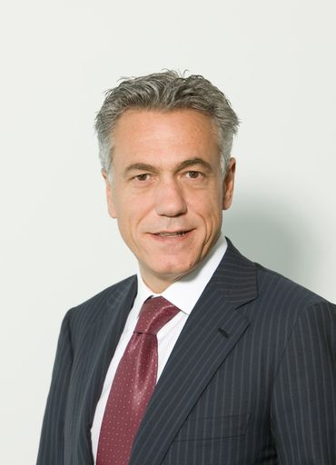 Vorschau Bild von Nachfolger von Alexander Sperl als CEO von Vip mobile wird Thanasis Katsiroubas.