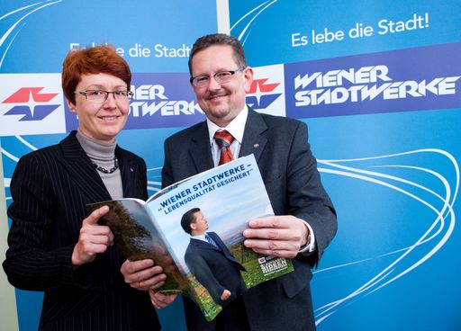  Die Wiener Stadtwerke haben eine Studie in Auftrag gegeben, um valide Daten über ihre volkswirtschaftliche Bedeutung auf Wien sowie auf die gesamte Bundesrepublik Österreich wissenschaftlich zu erheben. Wiener Stadtwerke-Generaldirektorin Gabriele Payr präsentierte den Endbericht, den das Österreichische Institut für Wirtschaftsforschung (WIFO) in Kooperation mit Joanneum Research erstellt hat.