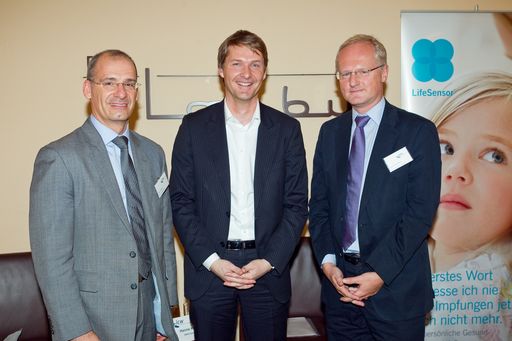  Am Podium beim 1. ICW Business Breakfast
v.l.n.r.: Mag. Hanns Kratzer (GF PERI Consulting), Christoph Hugl (GF InterComponentWare Österreich), Dr. Martin Gleitsmann (Leiter der sozialpolitischen Abteilung der WKO)