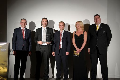  Das Beratungshaus PENTADOC hat gemeinsam mit der IT-Fachzeitschrift Computerwelt INFINICA, eine Lösung für automatisierte und kontrollierte Dokumentenerstellung, entwickelt von Qualysoft Österreich, mit dem ECM Award 2010 in der Kategorie "Wirtschaftlichkeit" ausgezeichnet. Der Preis wurde am 11. Mai 2010 im Rahmen des ECM Tages 2010 im Schloss Schönbrunn verliehen.