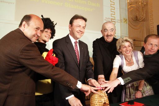  http://pressefotos.at/m.php?g=1&u=52&dir=201005&e=20100525_y&a=event