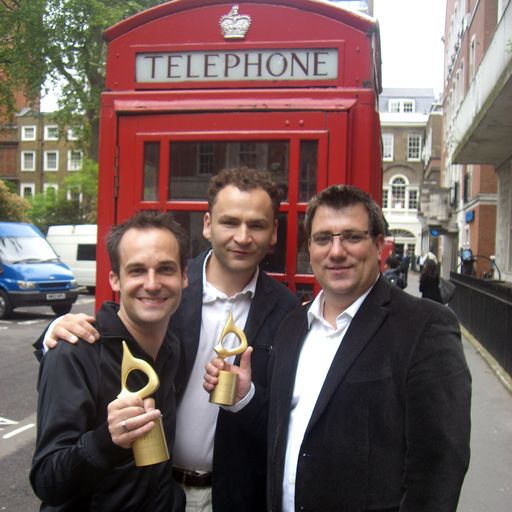 Die Skills-Geschäftsführung (Stefan Bachleitner, Edward Strasser, Jürgen H. Gangoly, v.l.n.r) hatte Grund zum Feiern: Skills wurde in London gleich doppelt mit dem renommierten SABRE Gold Award ausgezeichnet.