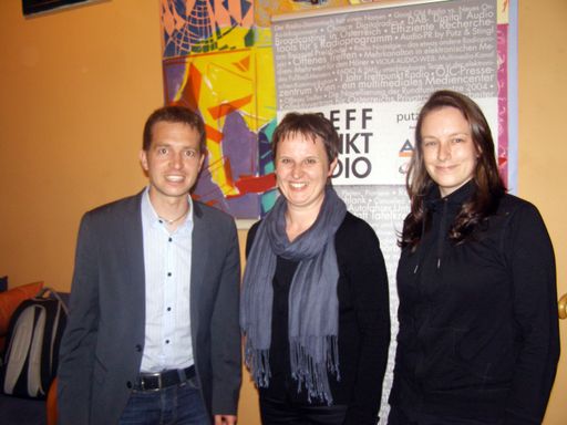 Die freie Radio-Journalistin Sonja Bettel sprach beim 65. Treffpunkt Radio über die Gestaltung von ausführlichen Wortbeiträgen im Radio.