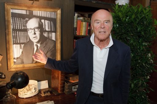 Vorschau Bild von Michael Heltau vor Gustav Manker