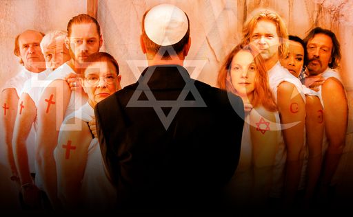 Dreieinviertel Stunden hält Michael Wegers Inszenierung von Lessings "Nathan der Weise" im Marmorsteinbruch Krastal das Publikum gefangen.