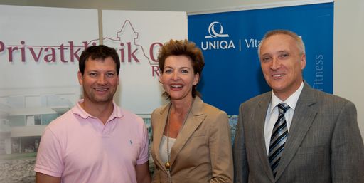 http://pressefotos.at/m.php?g=1&u=55&dir=201006&e=20100624_p&a=event
V.l.n.r.: Stefan Eberharter, Mag. Sylvia Pobatschnig (UNIQA Vitalclub), Mag. Erich Wegscheider (Verwaltungsdirektor Privatklinik Graz Ragnitz)
