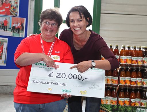 Vorschau Bild von http://pressefotos.at/m.php?g=1&u=54&dir=201006&e=20100624_g&a=event
V.l.n.r.: Frau Gerlinde Rauchegger, Frau Mag. Silke Goos-Perneker