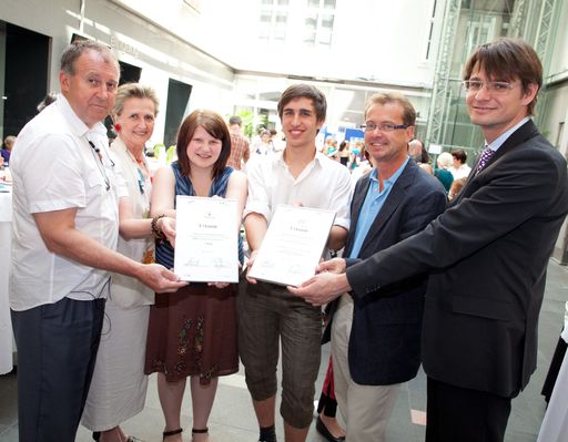  http://pressefotos.at/m.php?g=1&u=84&dir=201006&e=20100630_e&a=event
eTwinning-Preisverleihung am 30. Juni 2010 im Haus der Musik.