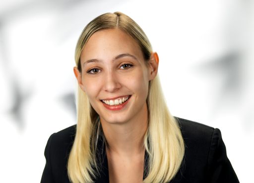  CATRO Personalberatung GmbH, ein international tätiges Unternehmen, verstärkt sein Wiener Team: Seit Anfang Juni ist die 25-jährige Mag.(FH) Astrid Mayer als Consultant in dem Unternehmen tätig.