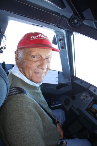 Vorschau Bild von Niki Lauda ist Pilot des Sonderflugs