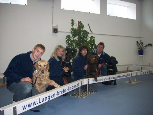 Vorschau Bild von der Entwicklung und der erfolgreichen Erprobung des Lungenkrebstests mittels Atemluft konnte von der DARWIN Gmbh eine ebenso simple wie effiziente und kostengünstige Methode zur Krebs-Früherkennung gewonnen werden..