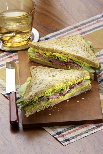 Vorschau Bild von Roastbeef-Toast mit Curry-Lätta