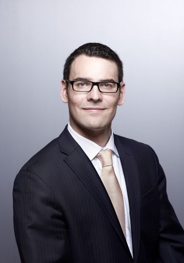  Drei Jahre nach Gründung von Eiselsberg Rechtsanwälte steigt mit Clemens Grünzweig ein dritter Partner ein. Grünzweig (37) erweitert die Kompetenzfelder um Intellectual Property (IP), Wettbewerbsrecht, Medienrecht sowie Unternehmens- und Vertragsrecht.