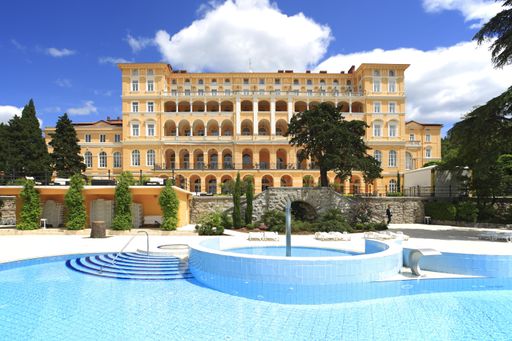Vorschau Bild von Laut Holidaycheck, dem größten Hotelbewertungsportal in Europa, vom heutigen Morgen ist das Falkensteiner Family Hotel Diadora in Punta Skala das beste Hotel in Dalmatien von fast 1000 bewerteten Häusern.