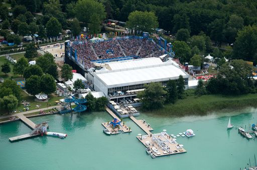 Vorschau Bild von Traumhafter Ausklang des A1 Beach Volleyball Grand Slams presented by VOLKSBANK! Insgesamt kamen 118.000 Zuschauer in diesem Jahr in den Genuss eines einzigartigen Events, bei dem die amerikanischen Titelverteidiger Phil Dalhausser/Todd Rogers erneut - zum dritten Mal nach 2006 und 2009 - das beste Ende für sich hatten.