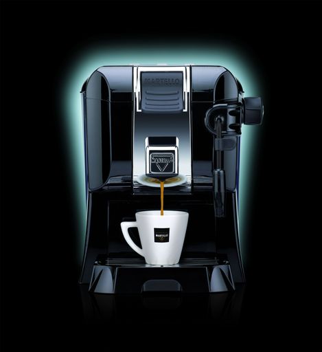 Vorschau Bild von "Die Martello-Cafémaschine "Verona", ausgestattet mit Dampfdüse und einem 1,5-Liter-Wassertank, kostet 69,99 Euro."