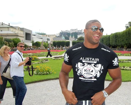 Vorschau Bild von Alistair Overeem von Fans entdeckt