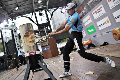 Vorschau Bild von Josef Laier beim Standing Block Chop