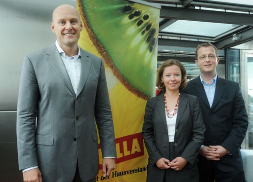 Im Bild v.l.n.r.: BILLA Vorstandssprecher Mag. Volker Hornsteiner, BILLA Marketingleiterin Kerstin Neumayer und BILLA Vertriebsdirektor Robert Nagele.
