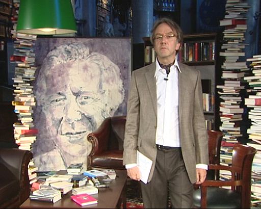 Vorschau Bild von Moderator Heinz Sichrovsky im "erlesen" Studio.