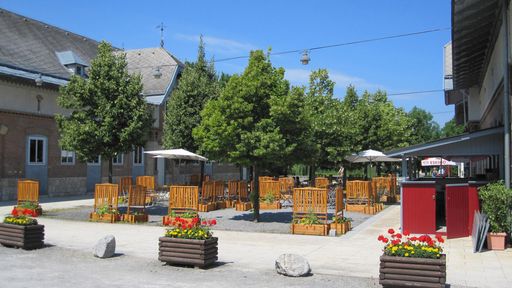 Vorschau Bild von Biergarten-Gaudi in Schwechat bei Felmayers Oktoberfest vom 18.9. bis 3.10. - "O'zapft is" heißt es am 18. September beim Fassanstich mit Freibier - weitere Höhepunkte: Trachten-Modenschau, Jazz-Brunch, Tombola zugunsten "Nachbar in Not"