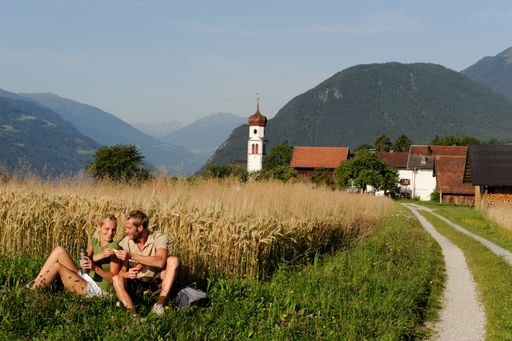 Vorschau Bild von Die malerische Landschaft des Mieminger Plateaus ist die perfekte Kulisse für einen erlebnisreichen Genussherbst..