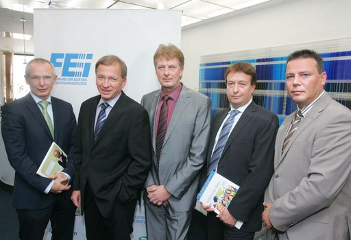 http://pressefotos.at/m.php?g=1&u=68&dir=201009&e=20100909_f&a=event
Pressekonferenz der Vertreter der österreichischen Elektro- und Elektronikbranche.