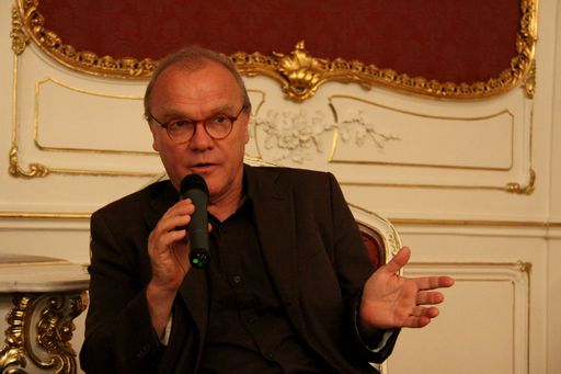 "Die Macht von Sprache in der internationalen Geschäftswelt", Fachgruppe gewerblicher Dienstleister, Palais Festetics, 15.9.2010. Im Bild: Michael Köhlmeier (Autor)