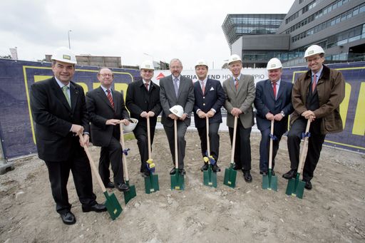 Vorschau Bild von Spatenstich des Austria Trend Doppio und Doppio Offices