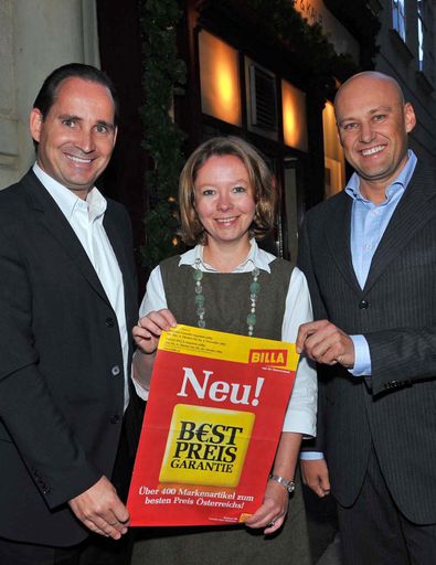 http://pressefotos.at/m.php?g=1&u=38&dir=201009&e=20100930_b&a=event
Im Bild v.l.n.r.: Josef Siess (Vorstand BILLA AG), Kerstin Neumayer (Marketingleiterin BILLA AG), Volker Hornsteiner (Vorstandssprecher BILLA AG)