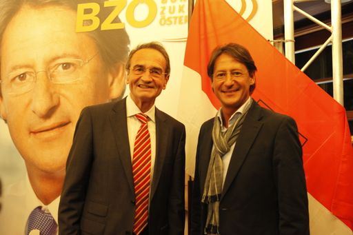 "Wir alle sind in diesen Wochen eine große Gruppe, ein großes Team geworden. Das BZÖ hat in Wien ein starkes Lebenszeichen von sich gegeben und wir werden auch in Hinkunft in dieser Stadt ein deutliches oranges Signal setzen. Wenn wir den jetzt eingeschlagenen Kurs halten, dann ist eine erfolgreiche Zukunft des BZÖ sicher", begrüßte heute der Wiener BZÖ-Bündnisobmann Michael Tscharnutter die 250 Freunde und Sympathisanten, darunter BZÖ-Bündnisobmann Josef Bucher, der stv. BZÖ-Chef Herbert Scheibner sowie zahlreiche BZÖ-Nationalratsabgeordnete beim heutigen BZÖ-Wahlabschluss im Schweizerhaus.