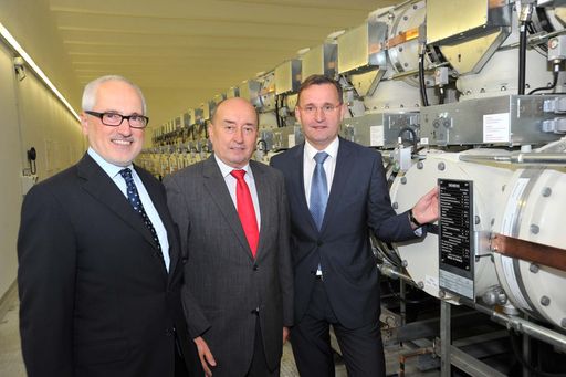 http://pressefotos.at/m.php?g=1&u=38&dir=201010&e=20101012_u&a=event
im Bild v.l.n.r.: Dipl.-Ing. Reinhard Brehmer (Geschäftsführer Wien Energie Stromnetz), Franz Ekkamp (Abgeordneter zum Wr. Landtag und Mitglied des Wiener Gemeinderates), Dipl.-Ing Peter Weinelt  (Geschäftsführer Wien Energie Wienstrom)