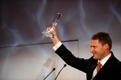 Andreas Maierhofer mit dem Award