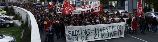 Gemeinsamer Protest von Studierenden, Lehrenden und Rektorat