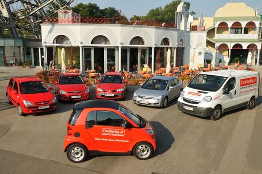 CarSharing ist die organisierte Verbindung von öffentlichem Verkehr und individueller Mobilität und soll gezielt und umweltfreundlich Verkehr auf der Straße reduzieren.