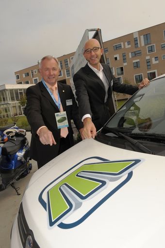 Vorschau Bild von Landeshauptmann Gerhard Dörfler mit Prof. Paolo Tumminelli