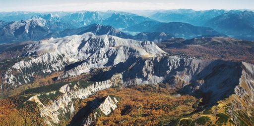 Das Warscheneckmassiv (von Norden, Oberösterreich) soll für einen Skigebietszusammenschluss geopfert werden.