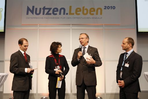 Andreas Nemec und Hannes Hofer eröffneten die BBG-Messe, bei der 175 Aussteller und  rund 1200 Kunden waren.