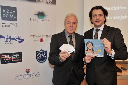 http://pressefotos.at/m.php?g=1&u=38&dir=201011&e=20101109_v&a=event
Präsentation der VAMED Vitality Clubcard - sowie Rück- und Ausblick zum Thermenjahr 2010 - im Bild v.l.n.r.: KommR Gerhard Gucher (Direktor Marketing und PR VAMED Vitality World), Mag. Ludwig Bichler, (Leiter Konzernkommunikation und Öffentlichkeitsarbeit VAMED AG)