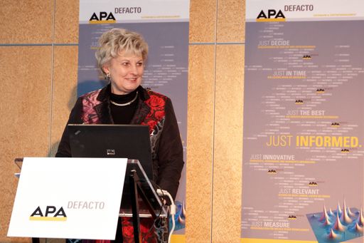 Vorschau Bild von APA-DeFacto-Geschäftsführerin Waltraud Wiedermann sprach über aktuelle Herausforderungen in der Informations- und Kommunikationsbranche durch Social Media.