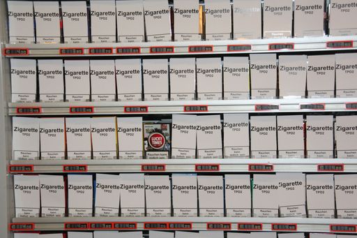 Display Ban Plain Packaging