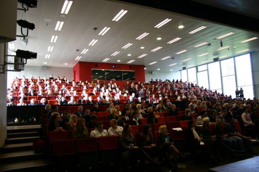 Touristiker im Audimax der FH Salzburg