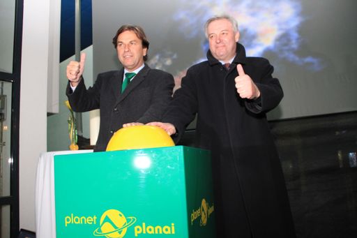 Vorschau Bild von LH Mag. Franz Voves und LH Stv. Hermann Schützenhöfer eröffnen die neue Talstation "Planet Planai"