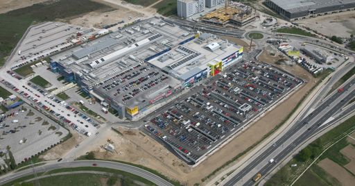  Luftaufnahme vom City Center one Zagreb West.
